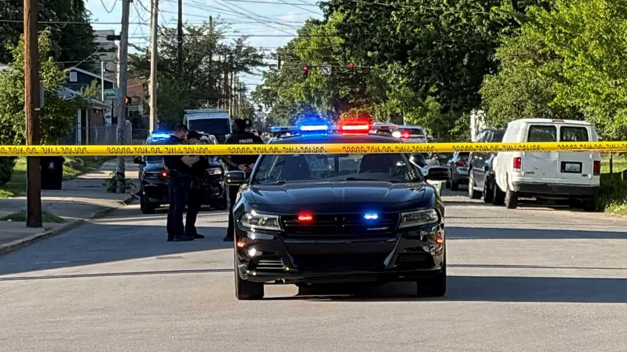 LMPD: 17-year-old boy hospitalized after being shot in Shelby Park neighborhood