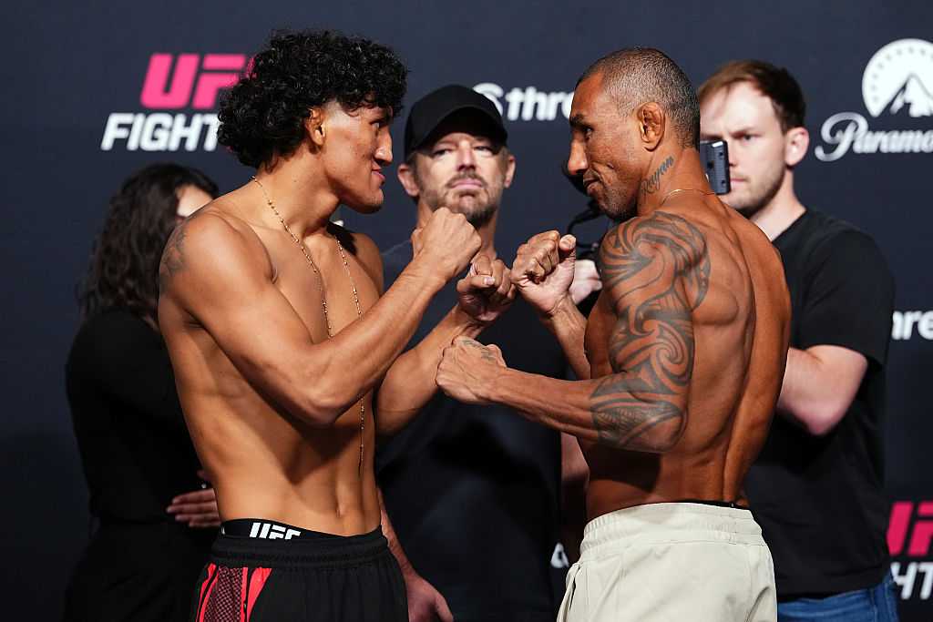 UFC fighter Raoni Barcelos evaluated after TKO loss in main event