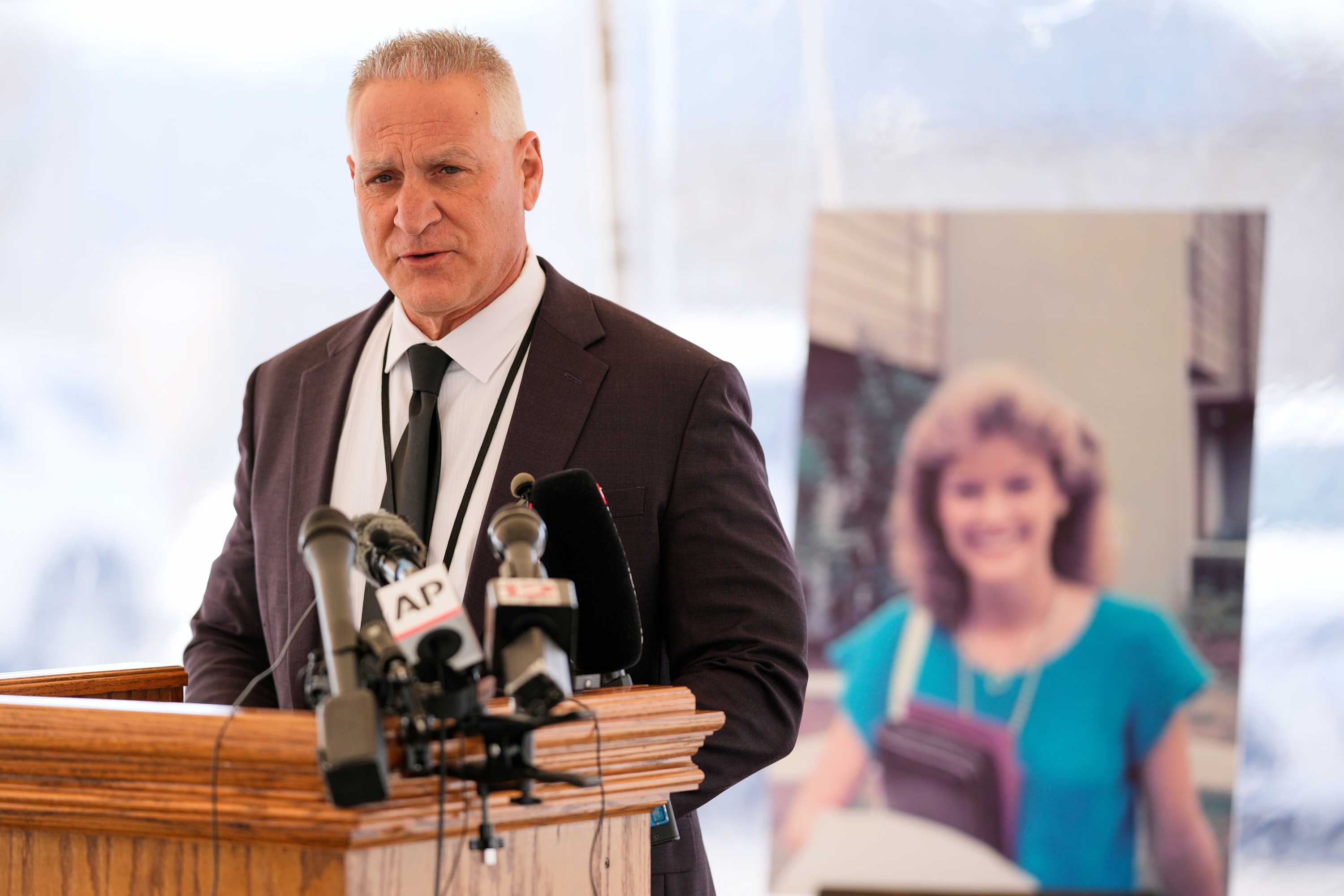 Tennessee's prisons chief is resigning after failed execution of Christa Pike, governor says