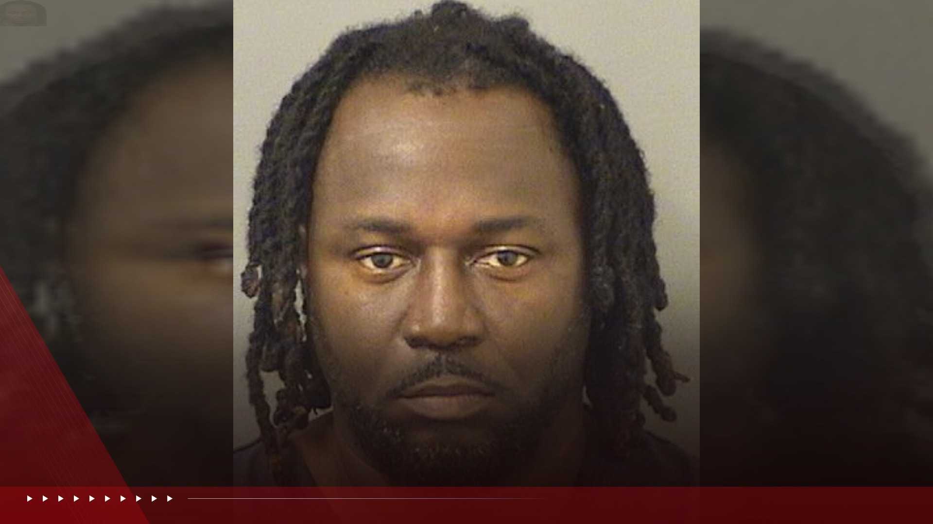 Man accused of returning to 7-Eleven with machete after dispute