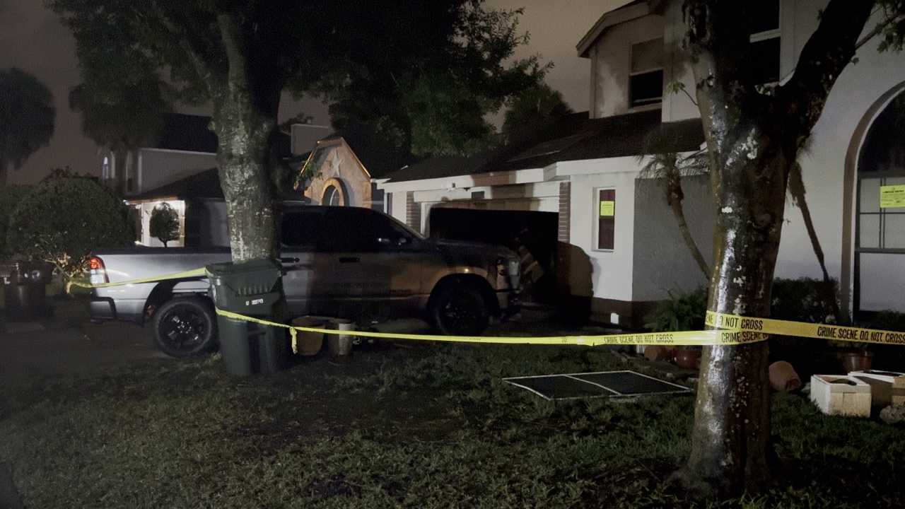 Dead man found in Kissimmee home, police say