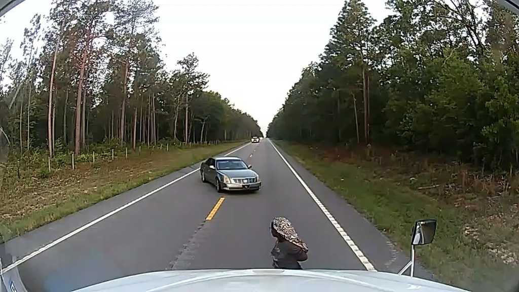 Video: Truck-driving preacher helps thwart alleged kidnapping in South Carolina