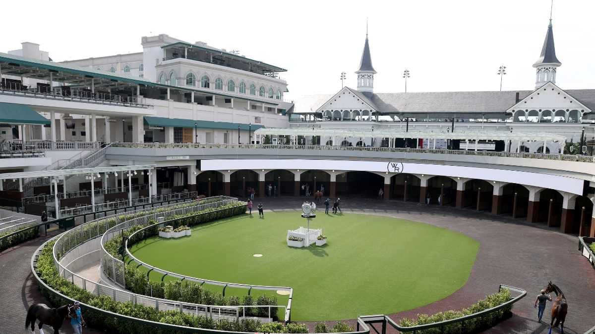 Churchill Downs to host season finale of Food Network's 'The Great Food Truck Race'