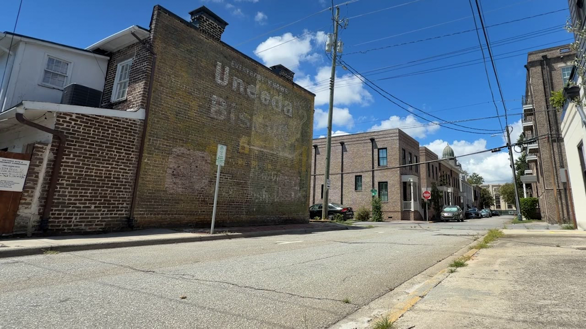 Savannah homeowner seeks to preserve ‘ghost sign’ in Historic District