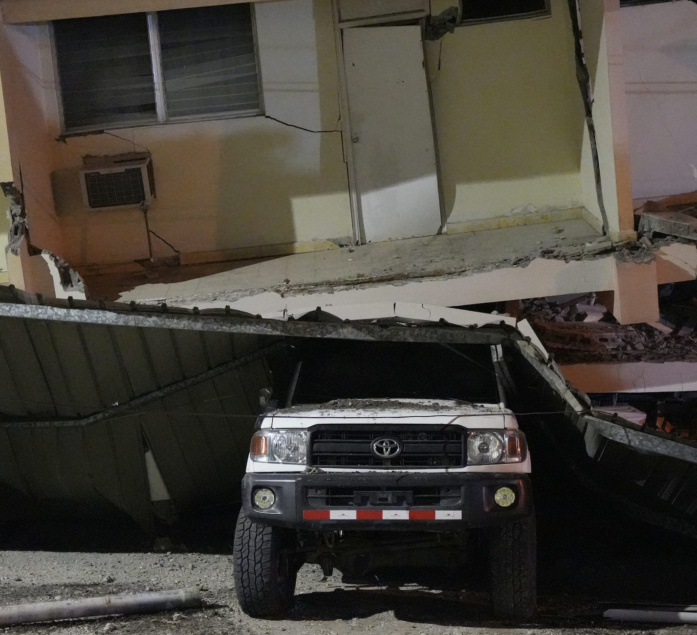Two powerful earthquakes and multiple aftershocks rock Panama