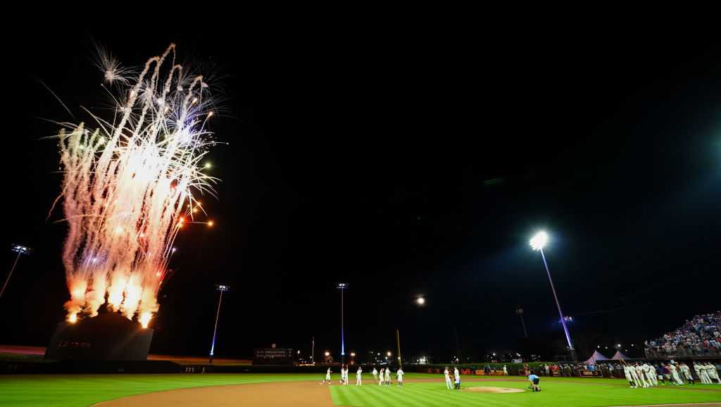 Northwoods League bringing new college summer baseball team to Field of Dreams