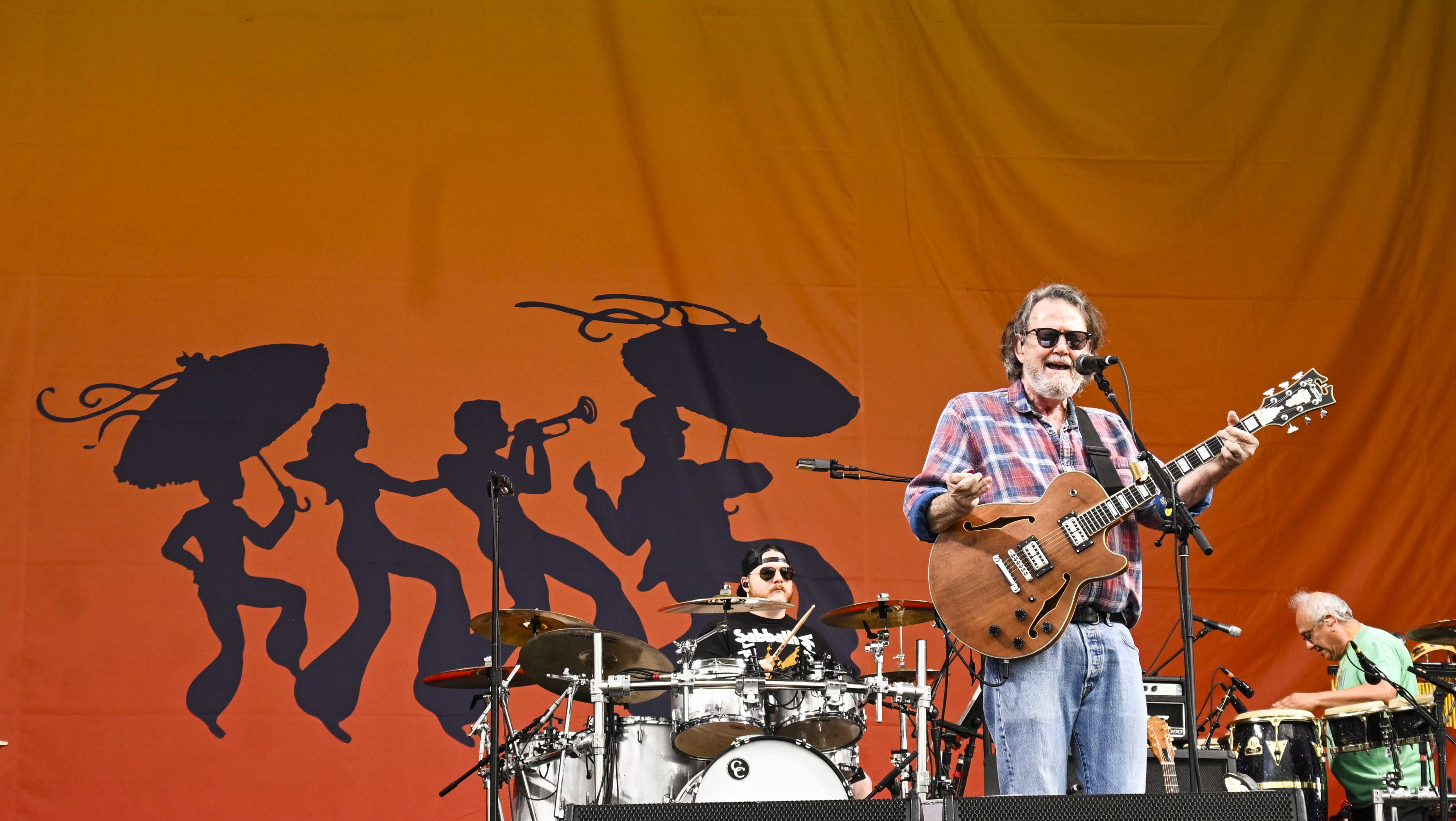Jazz Fest ends with performances in the rain from The Black Keys, Lainey Wilson, Ziggy Marley