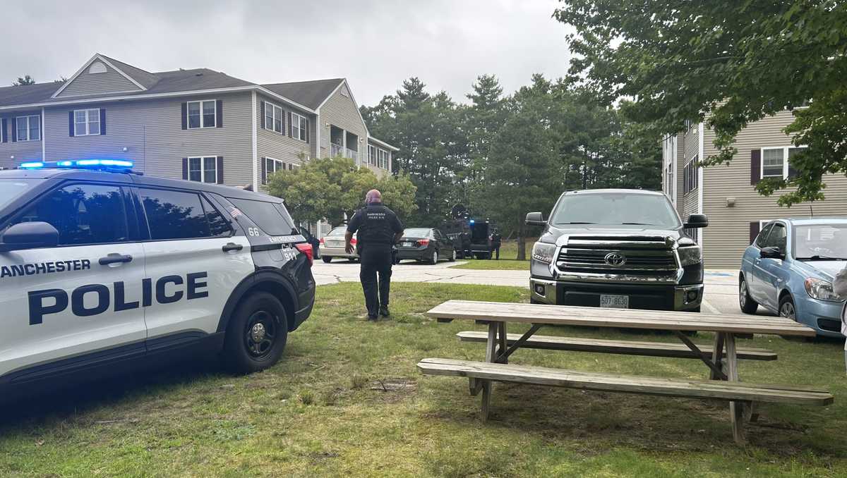 Large police presence at Manchester apartment complex