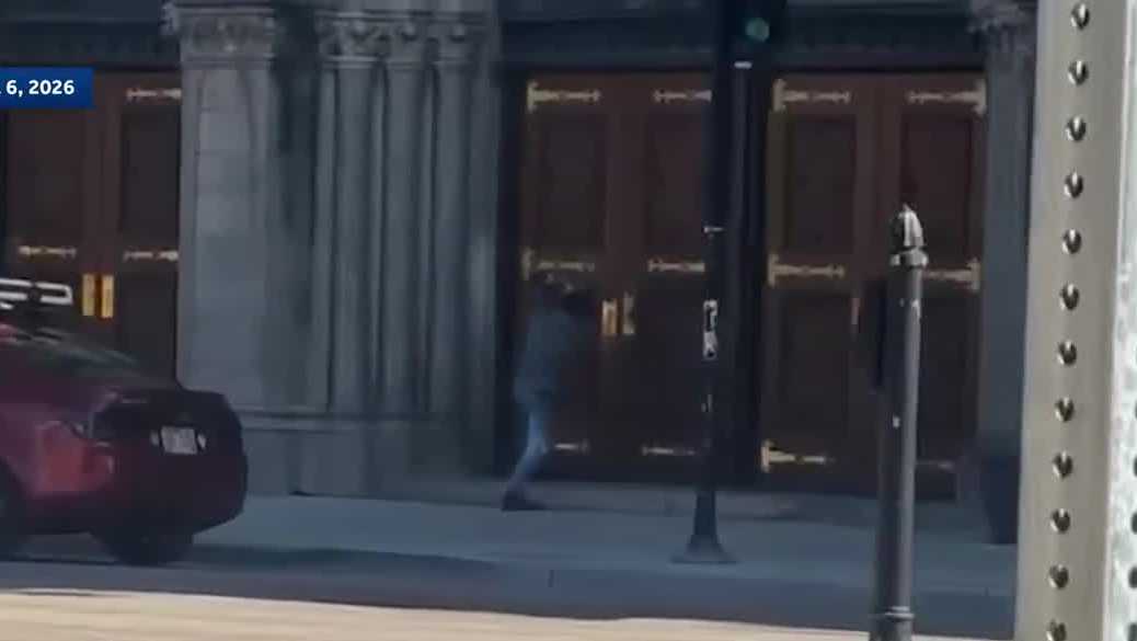 Watch: Officers confront axe-wielding man inside Milwaukee church