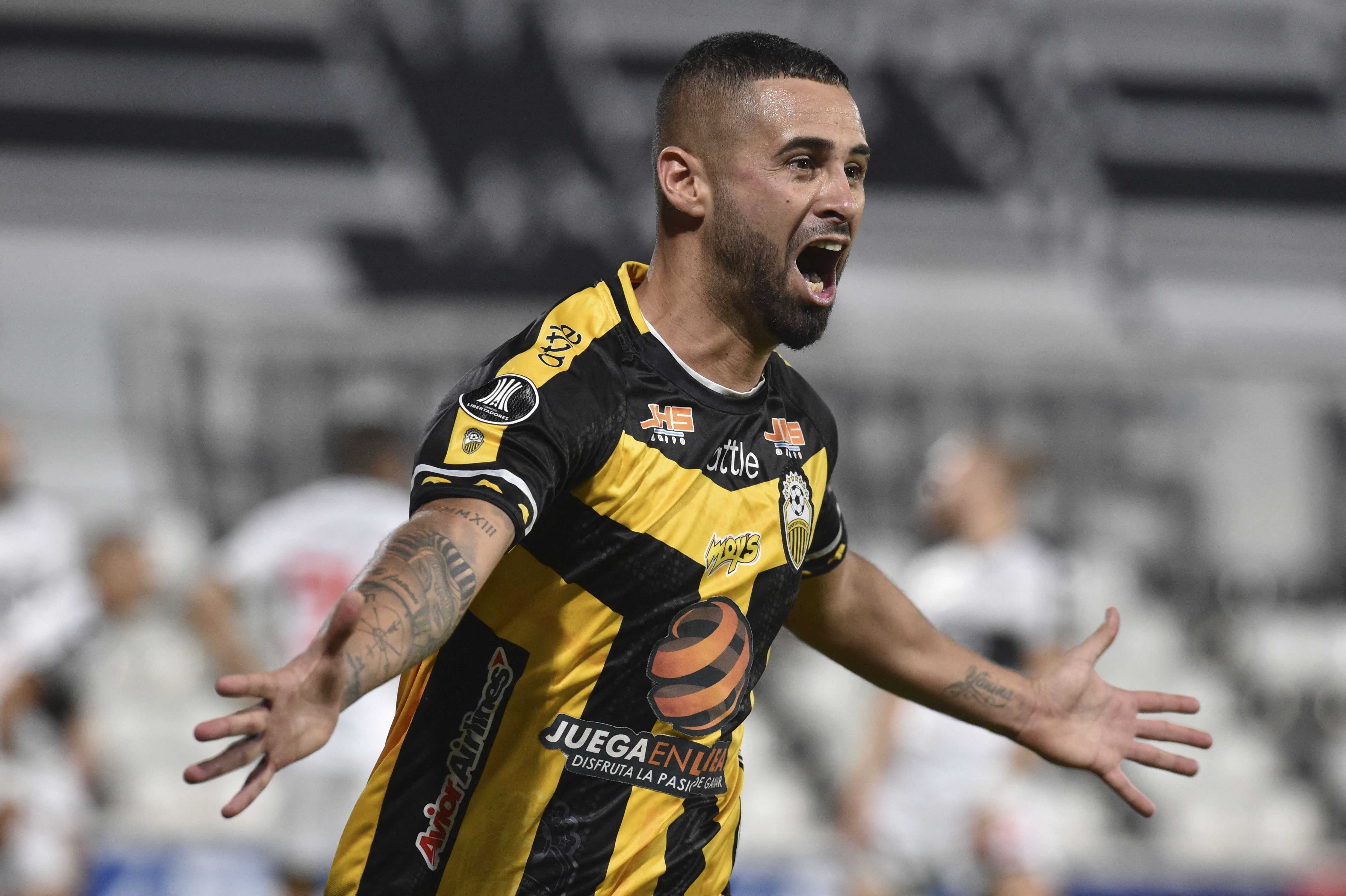 Argentine soccer player loses wife and 2 children in Venezuela earthquakes