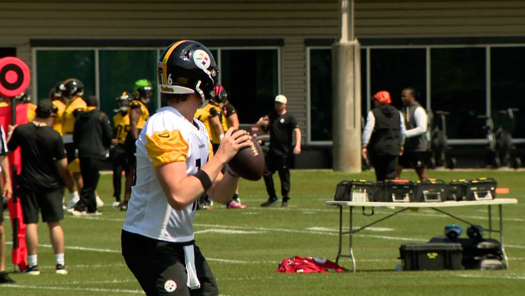 Steelers' Allar strives for success despite long odds as later draft pick