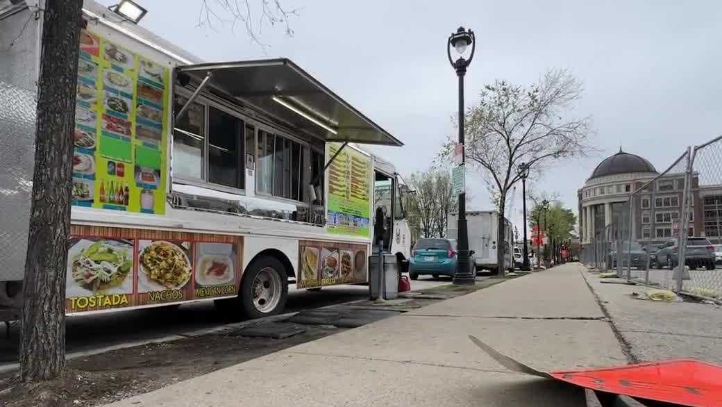 Food truck owner sues Milwaukee over late-night operating ban