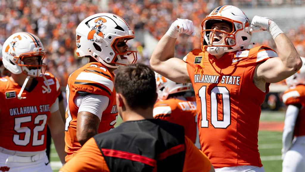 Oklahoma State stuns No. 6 Oregon 39-31, ending 21-game skid against FBS opponents