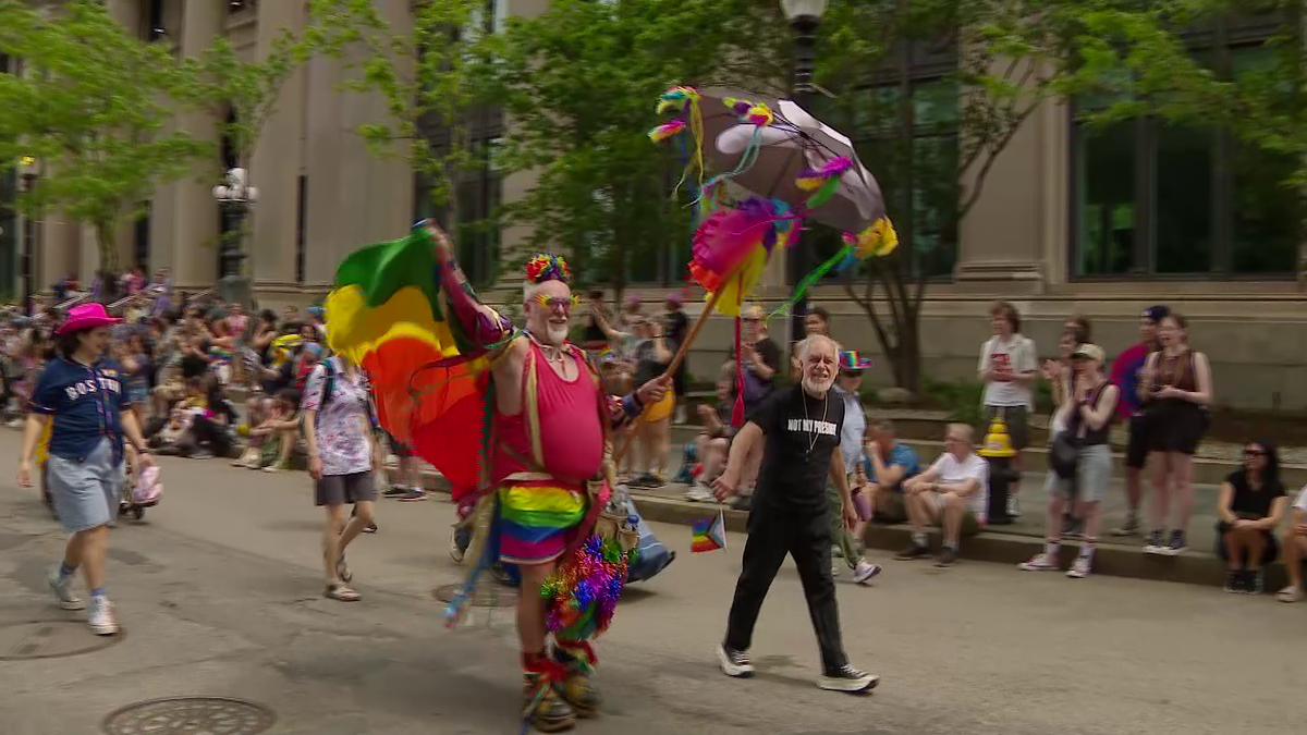 Boston Pride parade draws 12,000 to celebrate, protest and show support