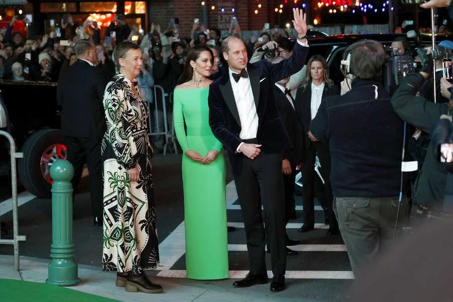 kate middleton green dress boston wore rented gown, Princess Diana's jewels to Earthshot Prize awards kate middleton green gown