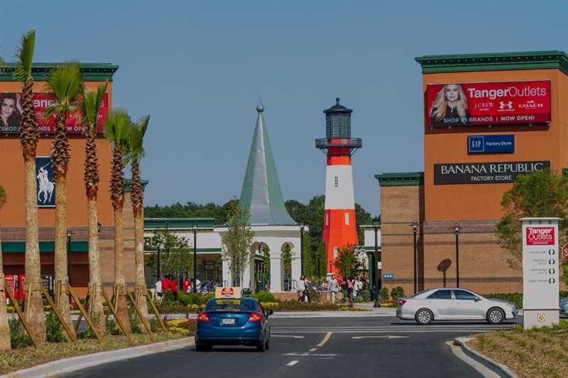 H & clearance m tanger outlets