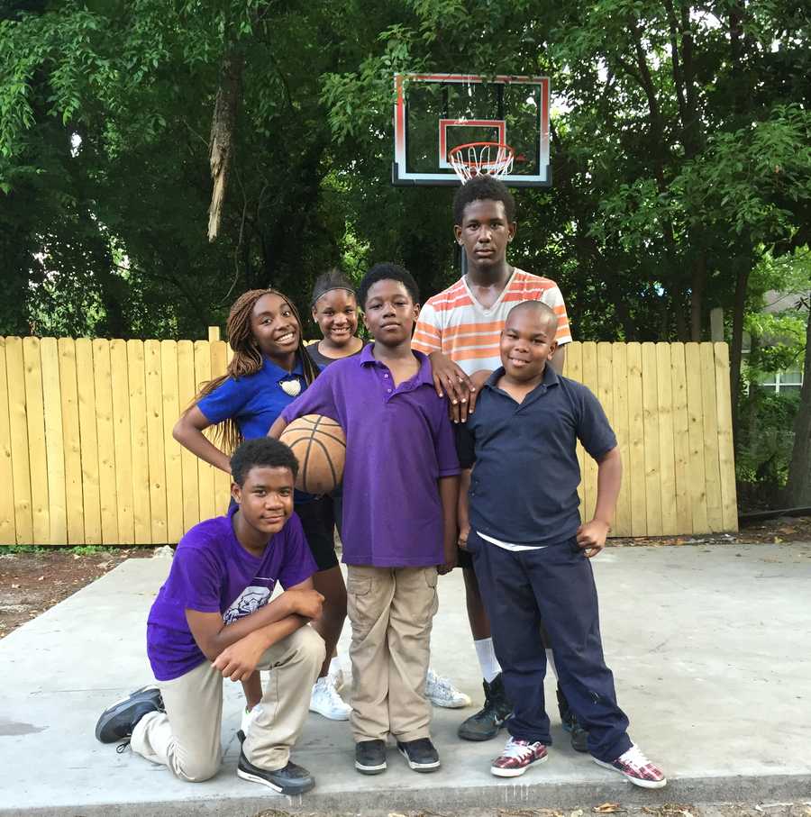 Couple to open new community center in Savannah