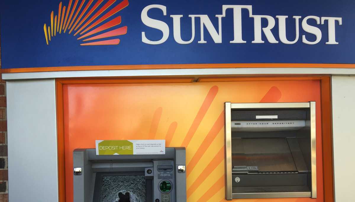 Suntrust Atm Appears To Be Shot Now Out Of Service