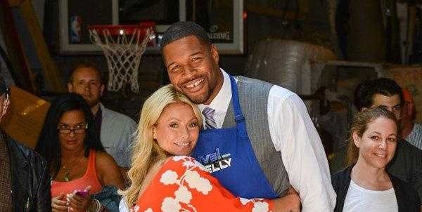 Michael Strahan Leaving Live 