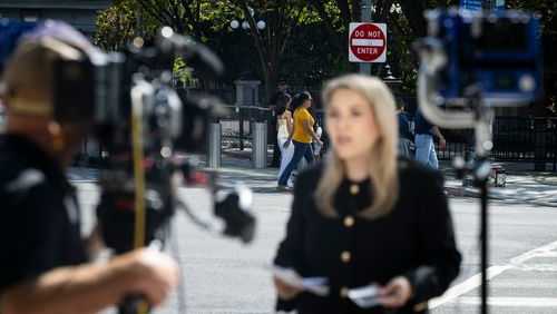 Major TV networks stand with CNN, decline to replace White House pool ...