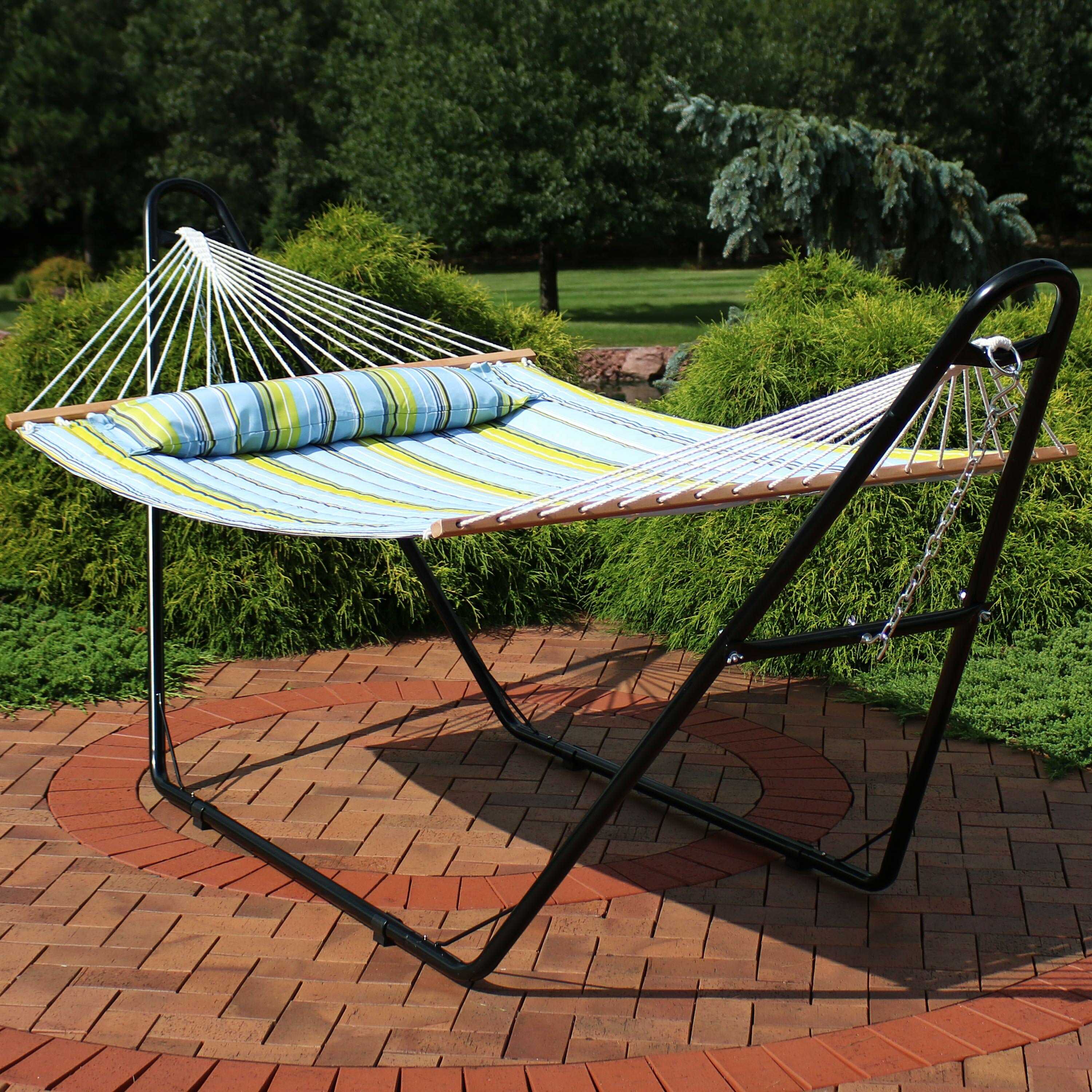 10 best backyard hammocks for a relaxing summer