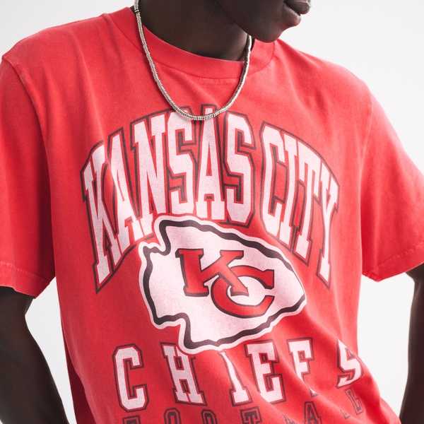 Chiefs Vintage-Inspired Graphic Tee