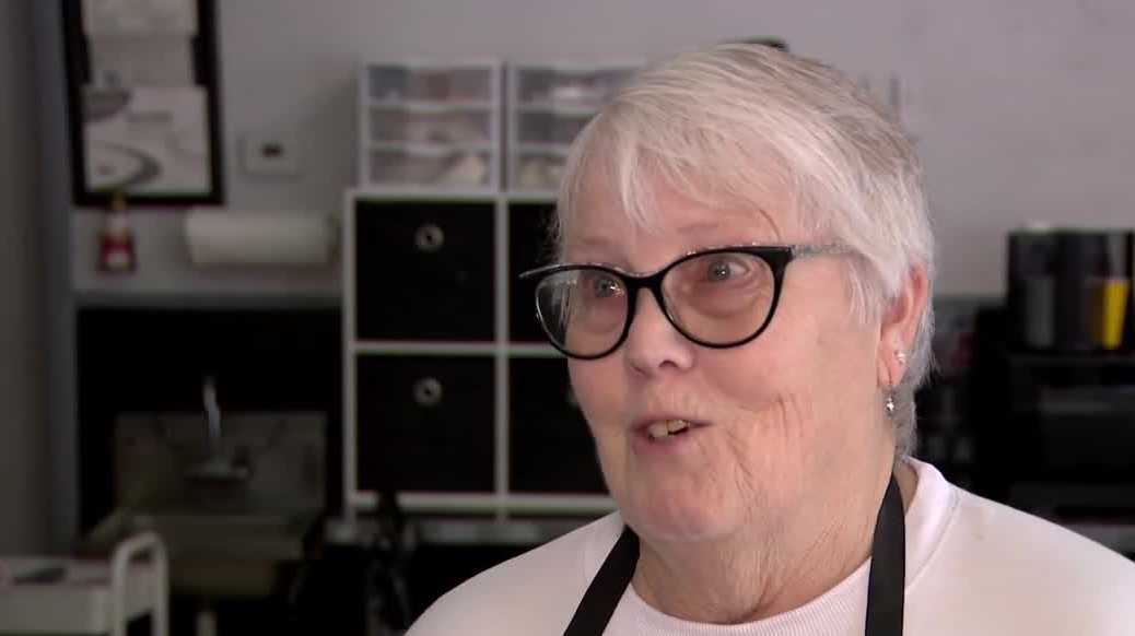 Jen's Sweet Treats owner in Cudahy gives back to community before retiring