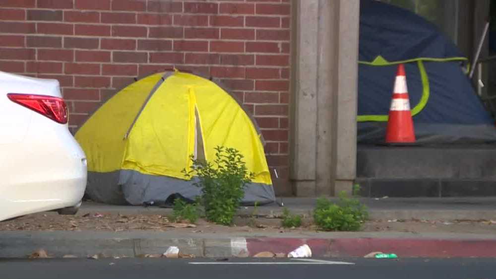 Sacramento Ordinance Bans Homeless Camps From Sidewalks