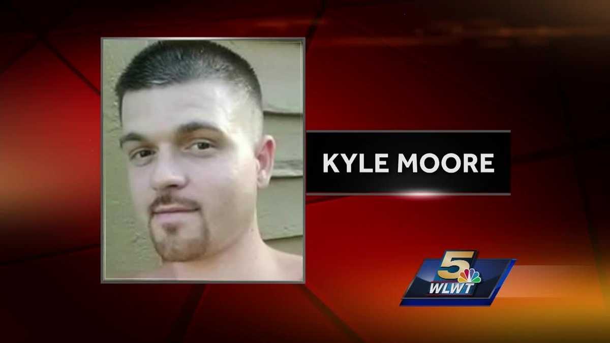 Police look for man accused of assaulting officer