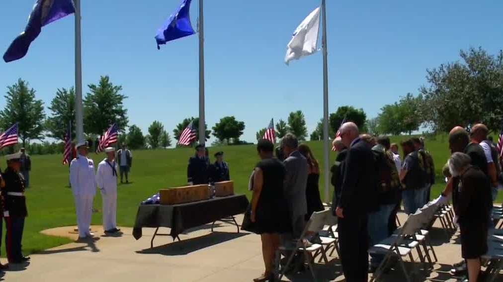 Hamilton's Funeral Home holds funeral service for veterans after their