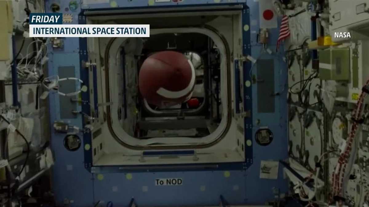 ISS astronauts throw 'longest Hail Mary pass ever'