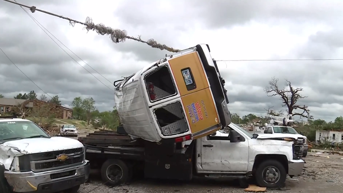 Crews continue to clean up after deadly tornado hits Sulphur