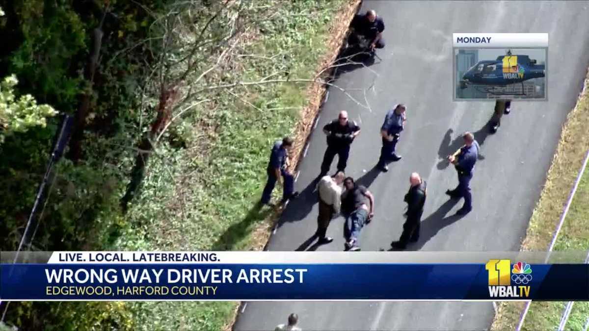 Man drives away with officer on side of truck, goes wrong way down I-95 ...