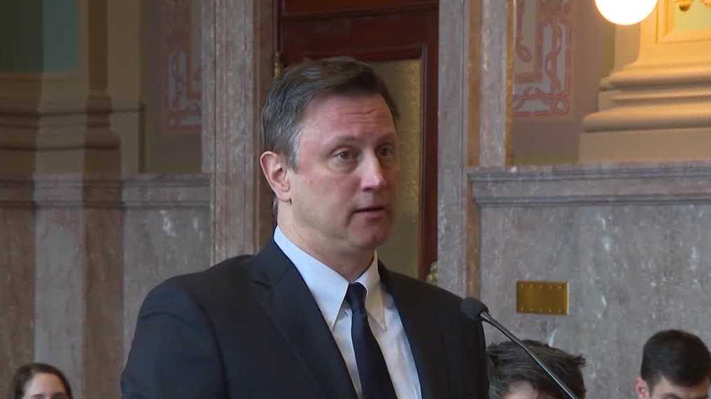 Attorneys argue for a pause in Trump lawsuit against Des Moines Register and pollster