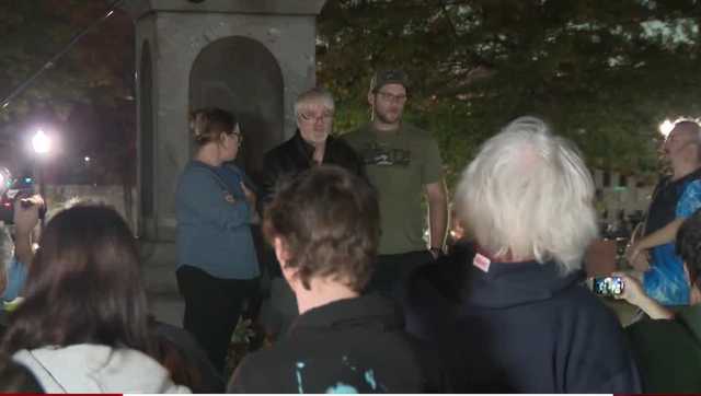 Lewiston, Maine: dozens gather for vigil in support of victims and their families - Vimarsana News