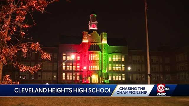 Kelces' high school honors Chiefs, Eagles with lights - Vimarsana News