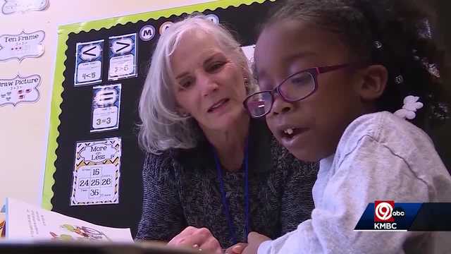 Kansas City Lead to Read children's literacy program volunteer - Vimarsana News