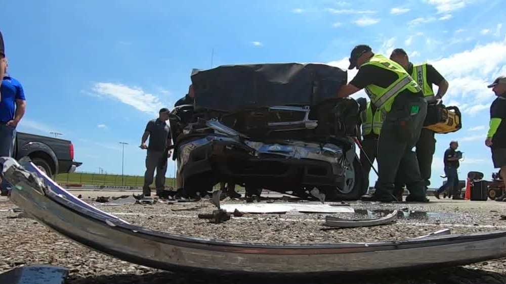 Iowa State Patrol crashes cars to practice investigations - Vimarsana News