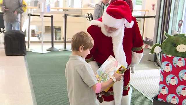 Santa makes his annual visit to the UVM Children's Hospital - Vimarsana News