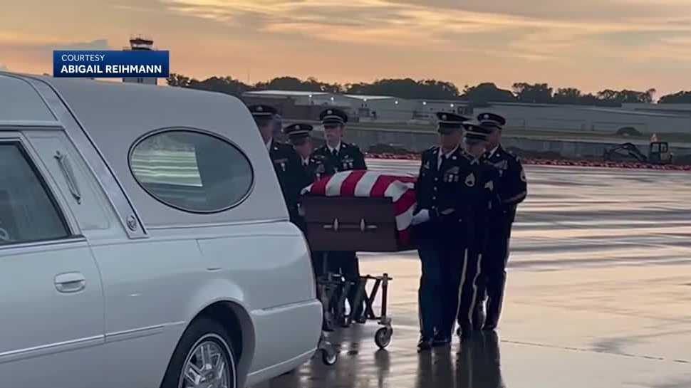 Remains of World War II veteran escorted home to Iowa Falls