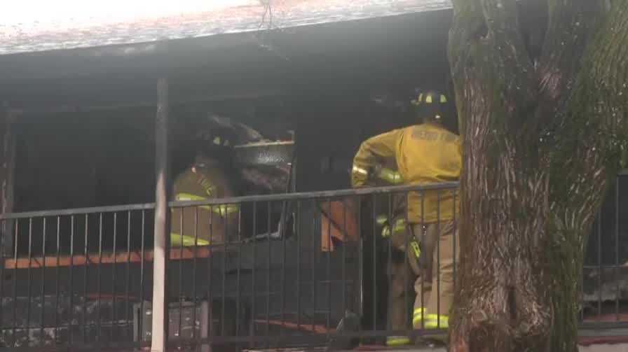 5 People Displaced After Early Morning Apartment Fire In Sacramento County 5855