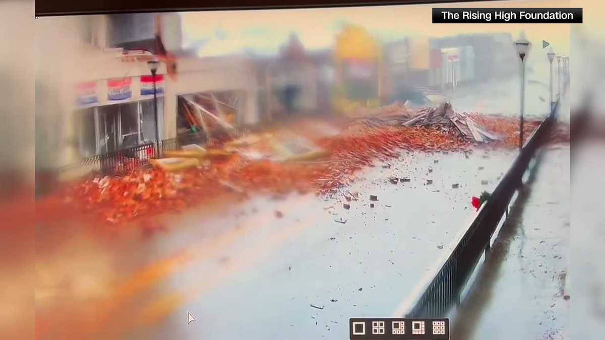 South Carolina: Video shows tornado ripping through small town
