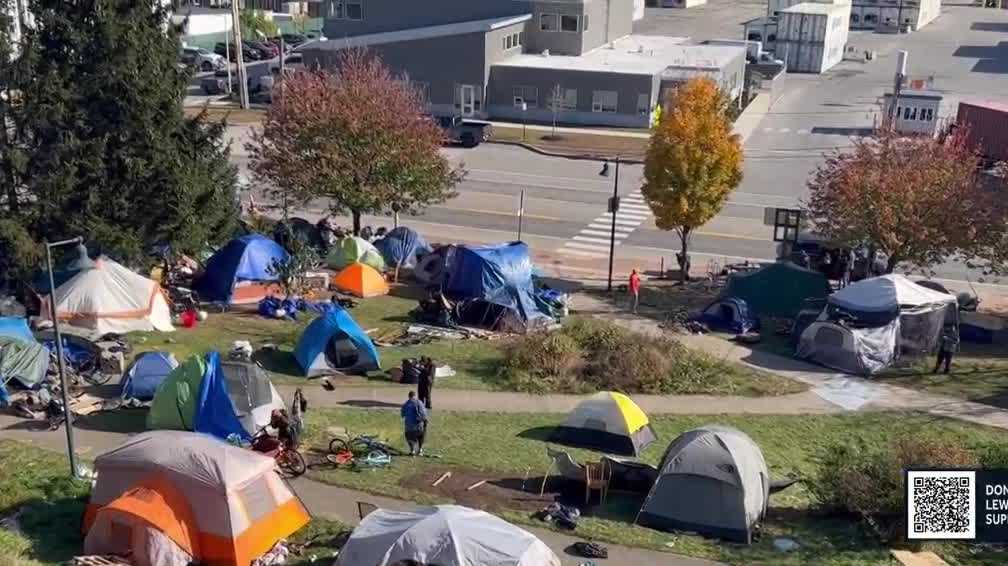 More tents pop up at homeless encampment on Commercial Street in Portland
