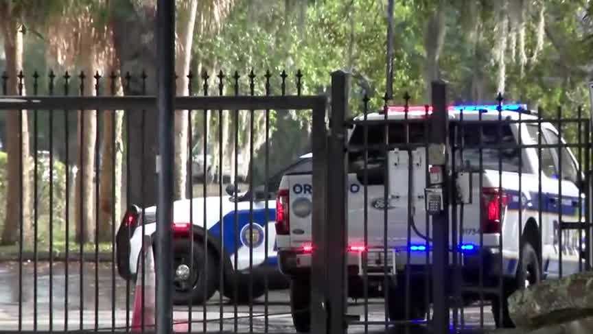 Large police presence spotted inside gated apartment complex in Orlando