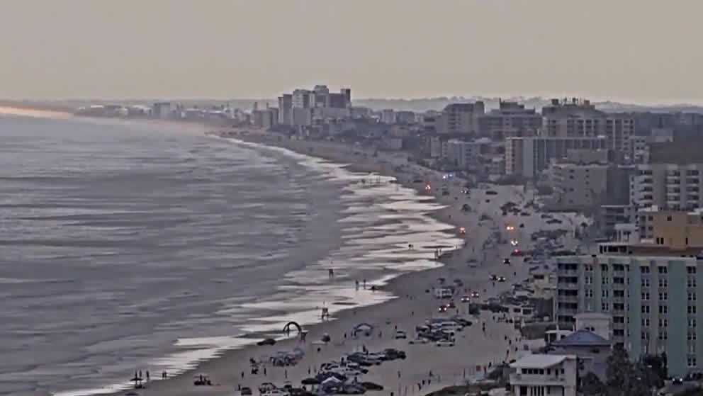 3 people struck by lightning on Florida beach