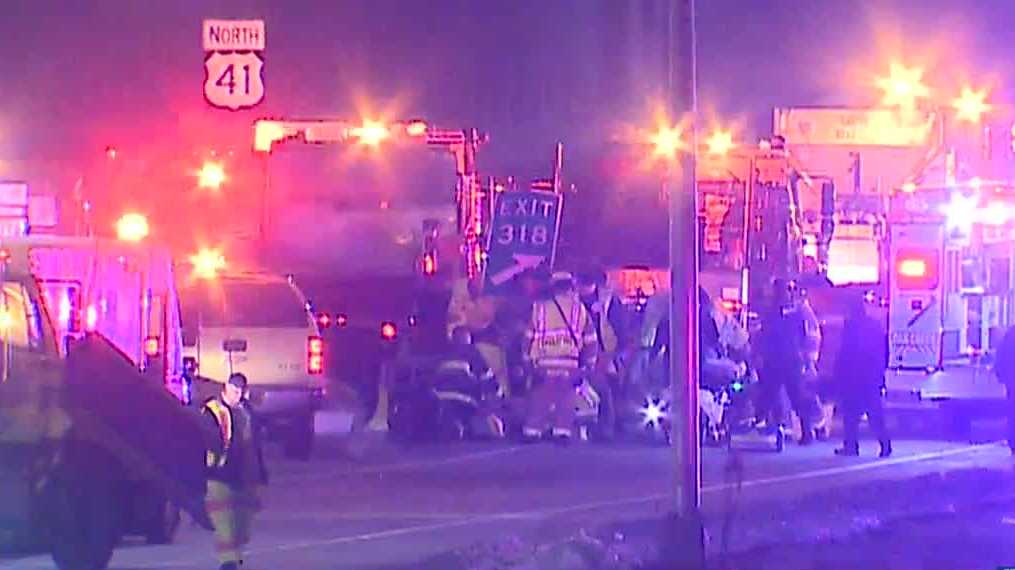 2 Highway Workers Hit On I 94 In Milwaukee 2-highway-workers-hit-on-i-94-in-milwaukee