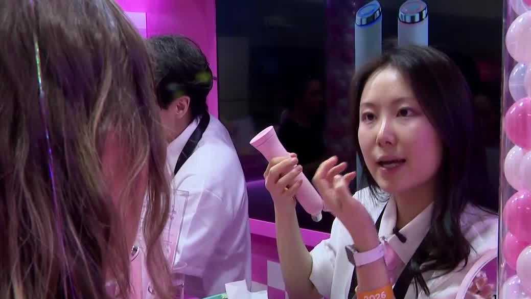 Ulta Beauty World Expo at Orange County Convention Center | Day 1 - WESH