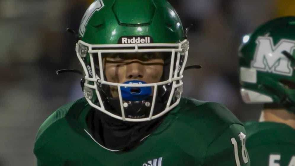 Athletic trainer's quick diagnosis of injury saves football player's life