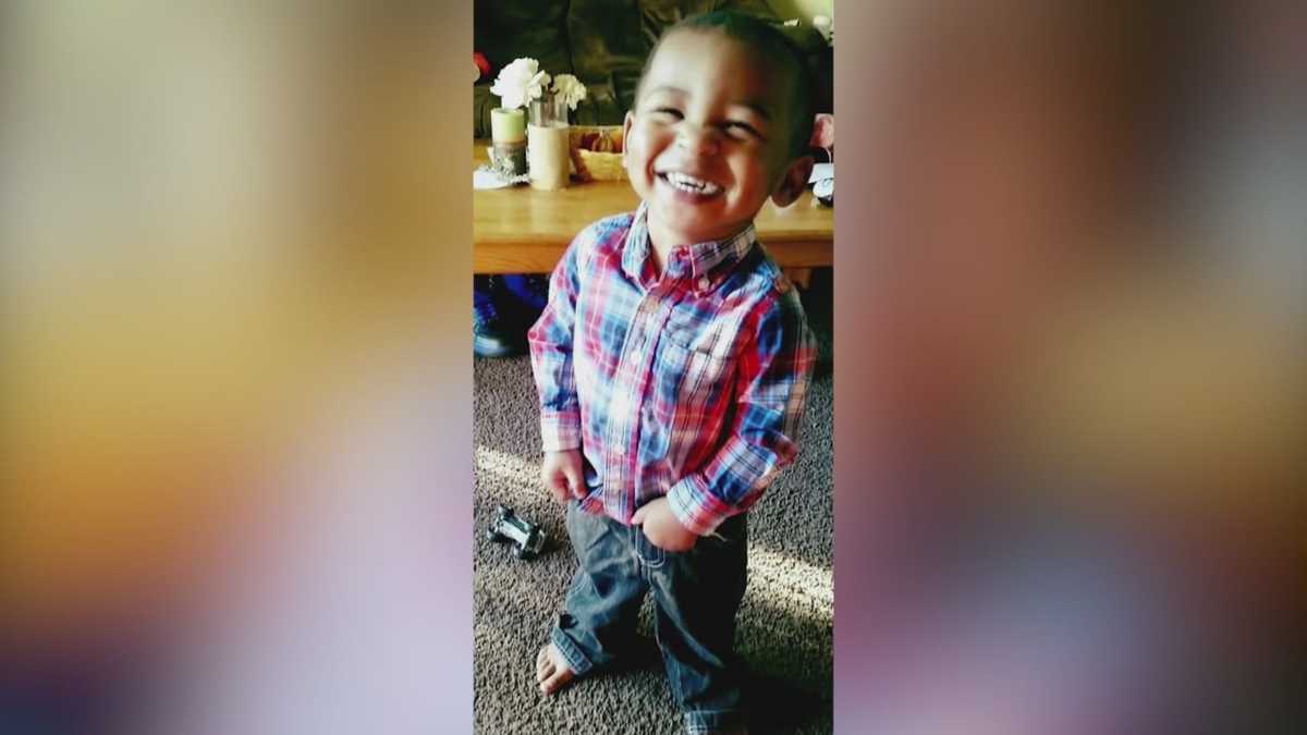 Firefighters who attempted to save 2-year-old from fire honored