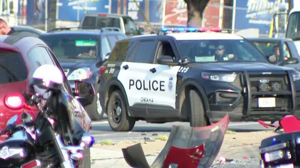 Omaha driver of stolen tow truck ran red light causing crash